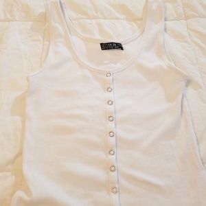 Snap close ribbed crop top